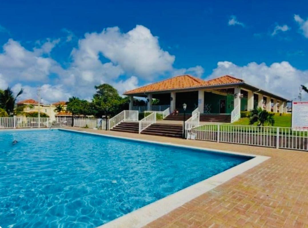Vacation Getaway In Mango Walk Country Club Apartment Montego Bay Exterior photo